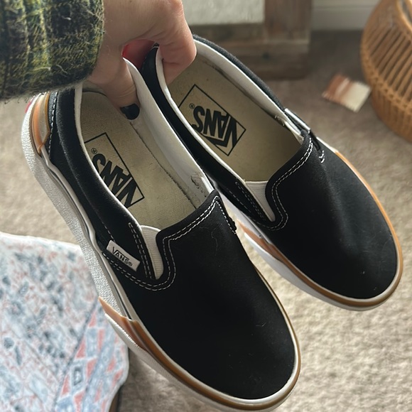 Lightly Used Vans Slip-On Stacked Black White & Gum Platform Shoes - Picture 3 of 6